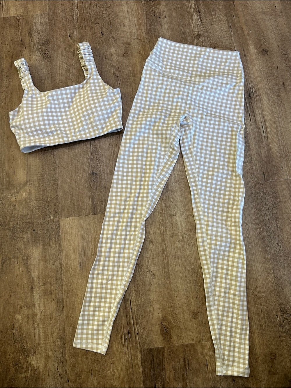 Gingham High-Rise Leggings & Crop Tank Set - Beige/White